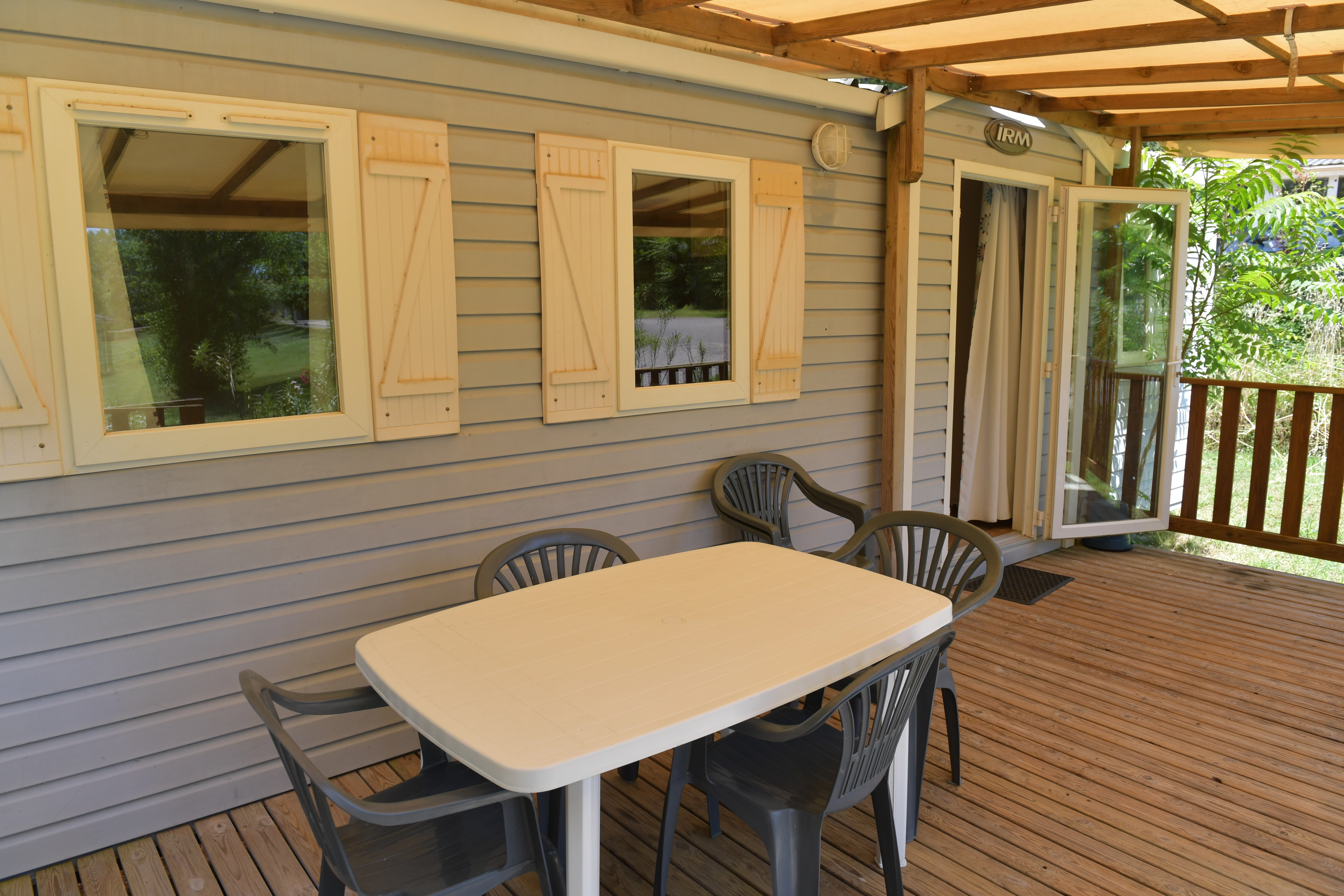 Mobil-home location semaine ou week-end camping sud-ouest